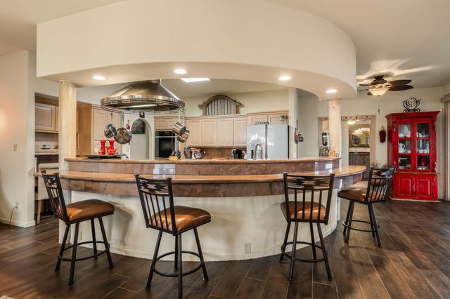 1 Calle Del Viento, Placitas, NM 87043