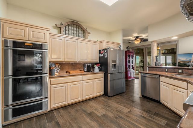 1 Calle Del Viento, Placitas, NM 87043