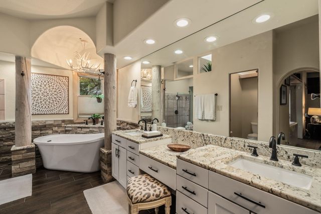 1 Calle Del Viento, Placitas, NM 87043