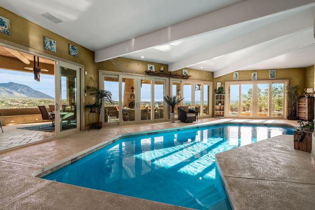 1 Calle Del Viento, Placitas, NM 87043