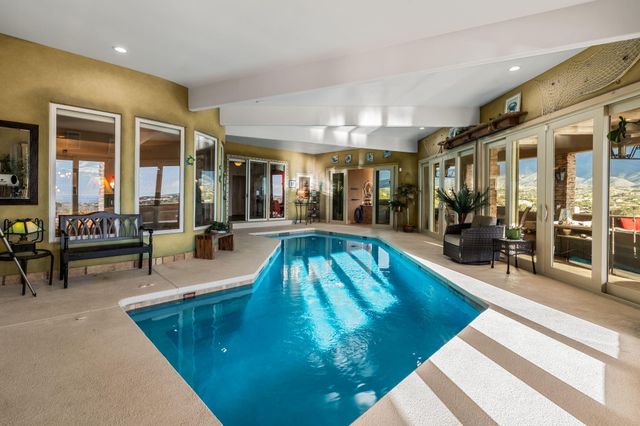 1 Calle Del Viento, Placitas, NM 87043