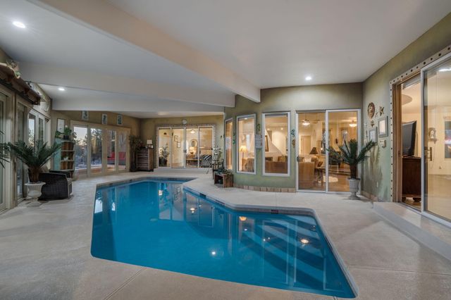 1 Calle Del Viento, Placitas, NM 87043