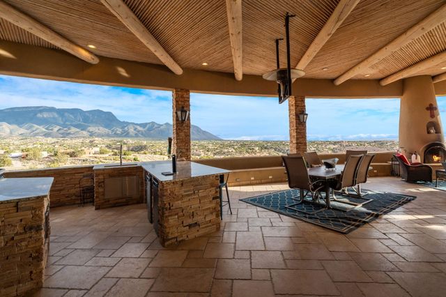 1 Calle Del Viento, Placitas, NM 87043