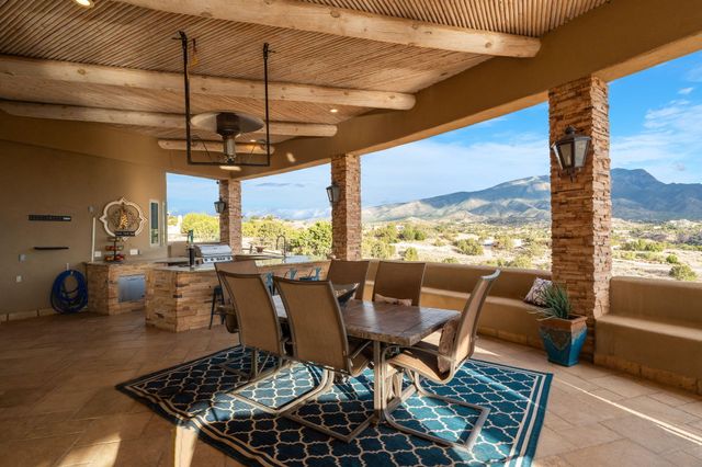 1 Calle Del Viento, Placitas, NM 87043