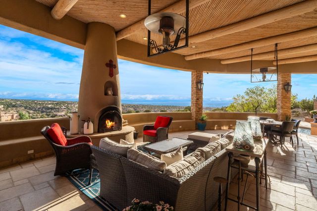 1 Calle Del Viento, Placitas, NM 87043