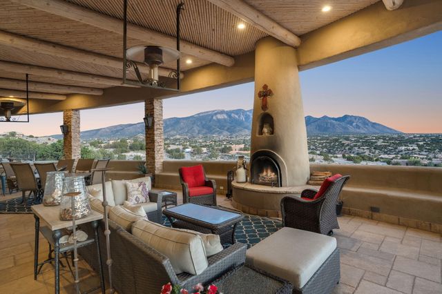 1 Calle Del Viento, Placitas, NM 87043