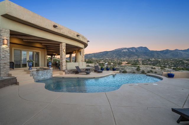 1 Calle Del Viento, Placitas, NM 87043