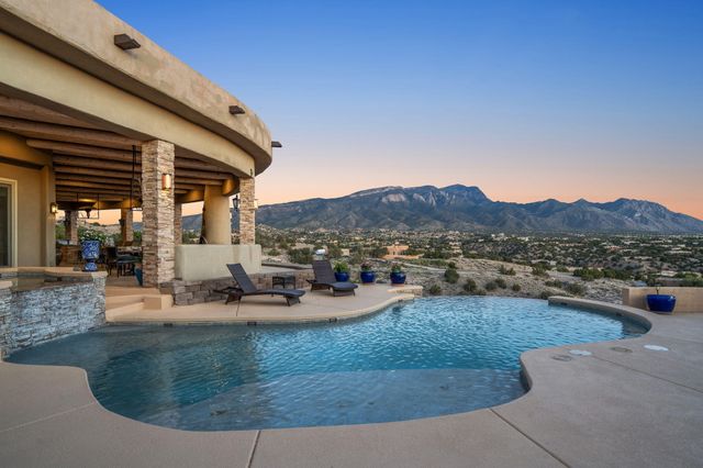 1 Calle Del Viento, Placitas, NM 87043