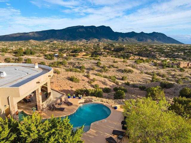 1 Calle Del Viento, Placitas, NM 87043