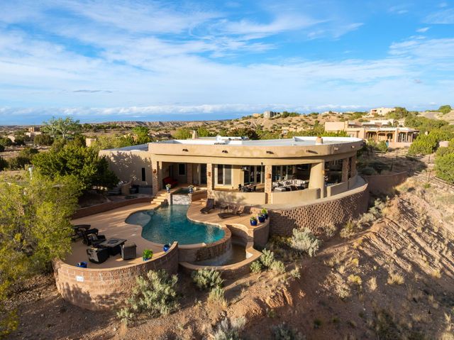 1 Calle Del Viento, Placitas, NM 87043