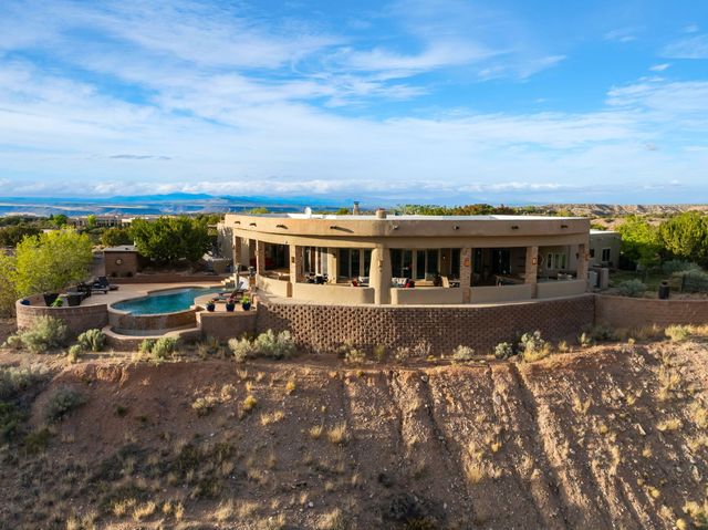 1 Calle Del Viento, Placitas, NM 87043