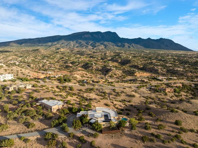1 Calle Del Viento, Placitas, NM 87043