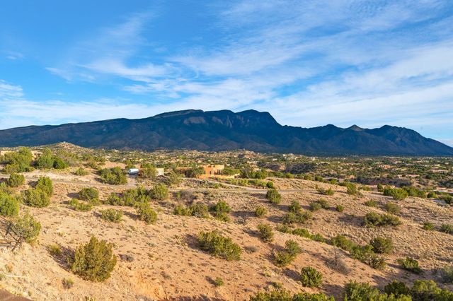 1 Calle Del Viento, Placitas, NM 87043