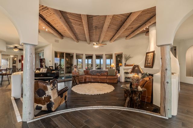 1 Calle Del Viento, Placitas, NM 87043