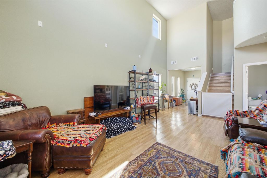 Image 10 of property listing at 232 Loma Linda Loop NE, Rio Rancho, NM 87124