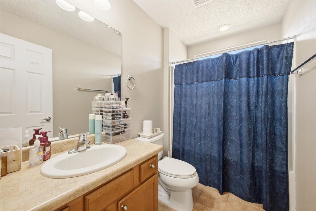 Image 21 of property listing at 232 Loma Linda Loop NE, Rio Rancho, NM 87124