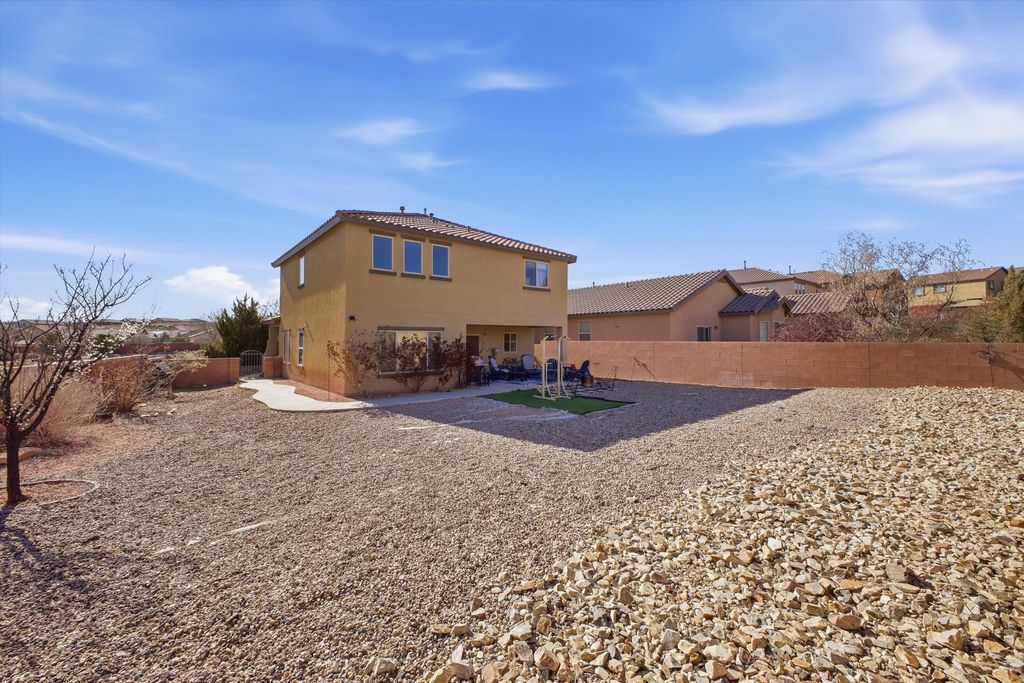 Image 28 of property listing at 232 Loma Linda Loop NE, Rio Rancho, NM 87124