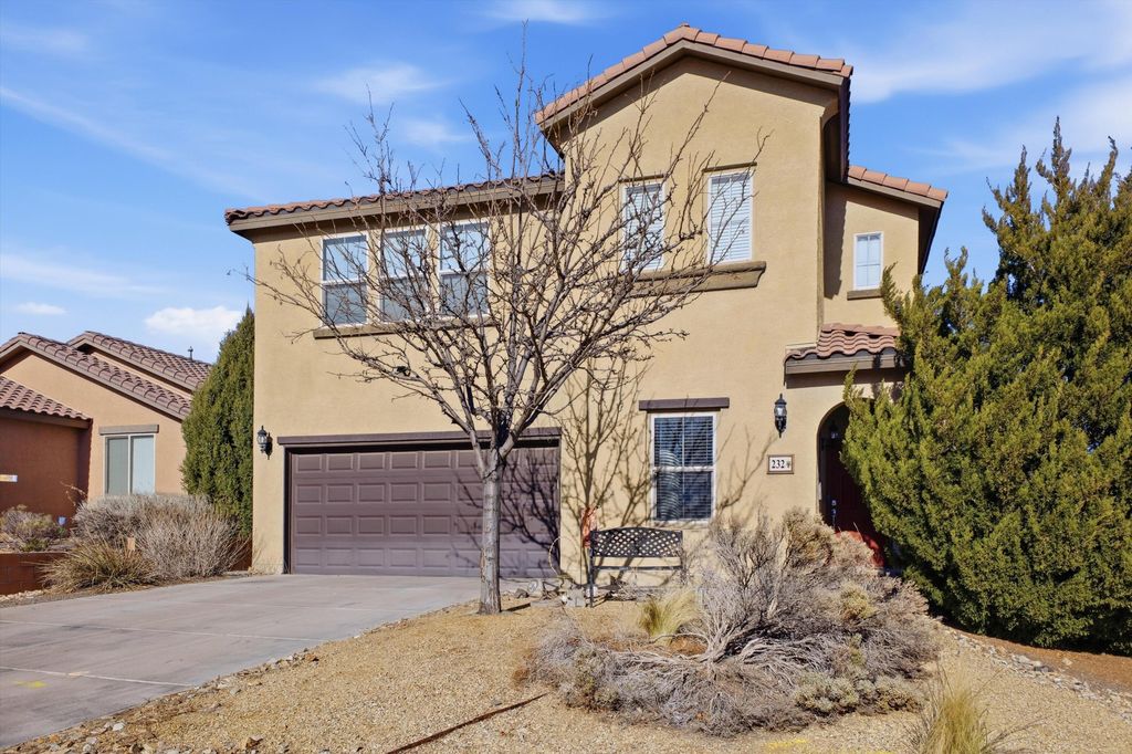 Image 4 of property listing at 232 Loma Linda Loop NE, Rio Rancho, NM 87124