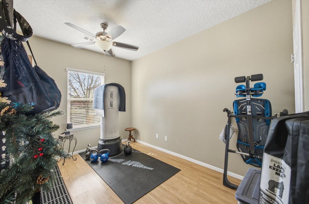 Image 8 of property listing at 232 Loma Linda Loop NE, Rio Rancho, NM 87124