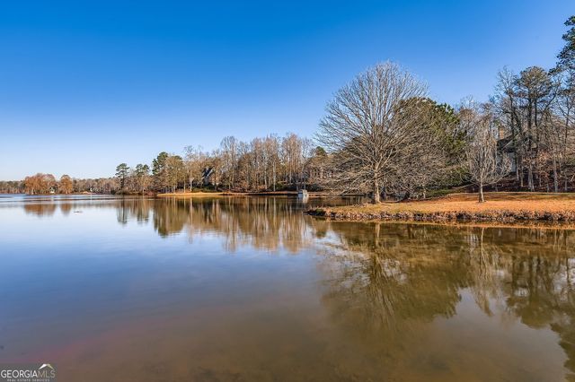 16 Inland Point, Newnan, GA 30263