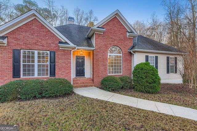 16 Inland Point, Newnan, GA 30263