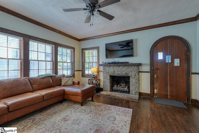 1646 Old Charlotte Road, Spartanburg, SC 29307