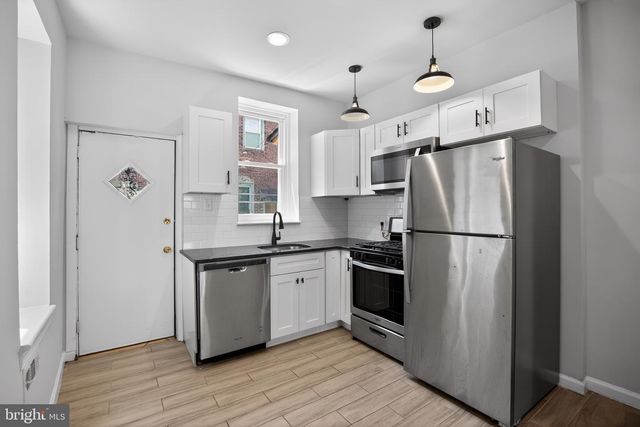 1220 S PEACH ST, Philadelphia, PA 19143