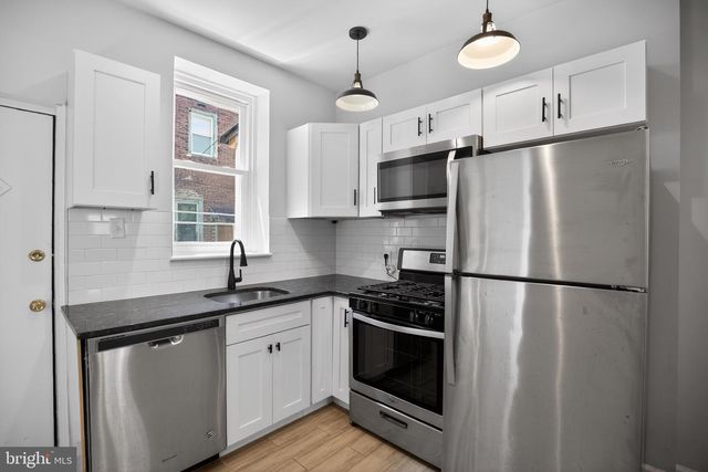1220 S PEACH ST, Philadelphia, PA 19143