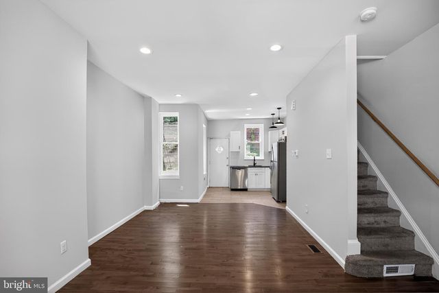 1220 S PEACH ST, Philadelphia, PA 19143
