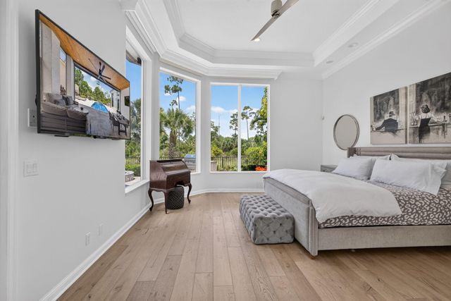 142 Porto Vecchio Way, Palm Beach Gardens, FL 33418