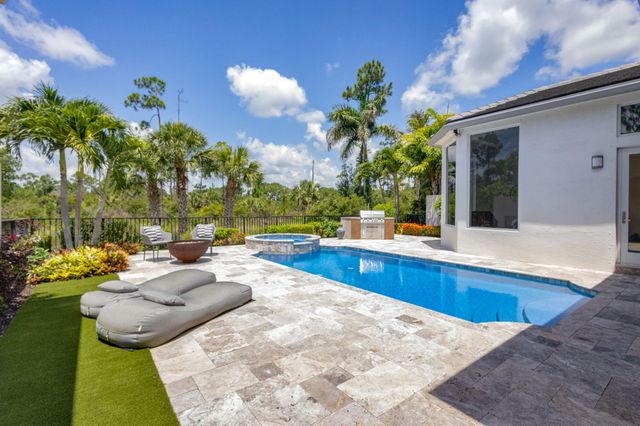 142 Porto Vecchio Way, Palm Beach Gardens, FL 33418
