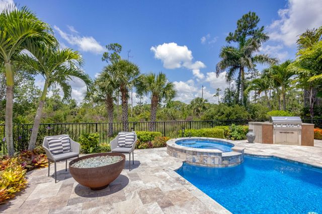 142 Porto Vecchio Way, Palm Beach Gardens, FL 33418
