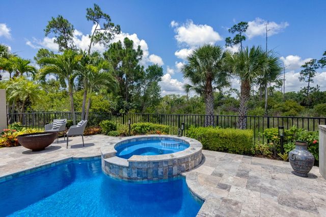 142 Porto Vecchio Way, Palm Beach Gardens, FL 33418