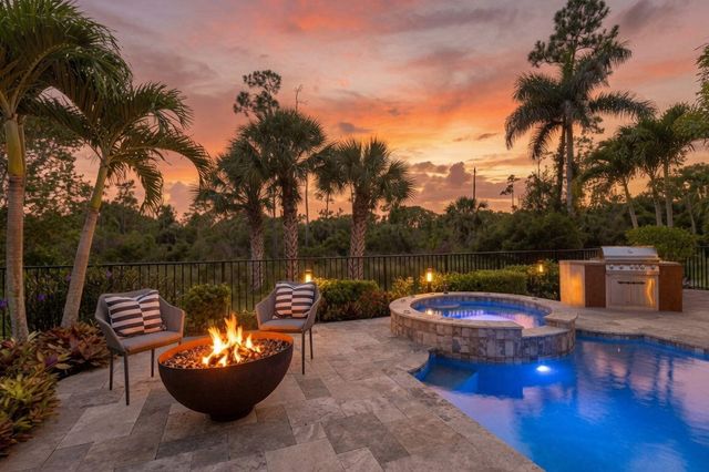 142 Porto Vecchio Way, Palm Beach Gardens, FL 33418