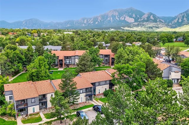 790 W Moorhead Circle E, Boulder, CO 80305