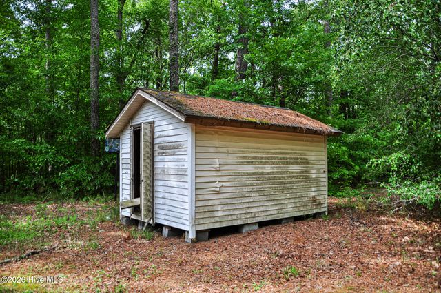 183 Sand Hills Road, Camden, NC 27921