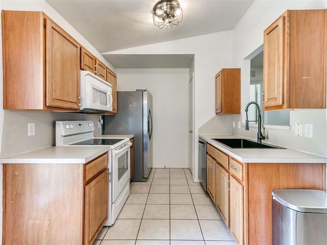 14908 Marbleleaf Drive, Edmond, OK 73013