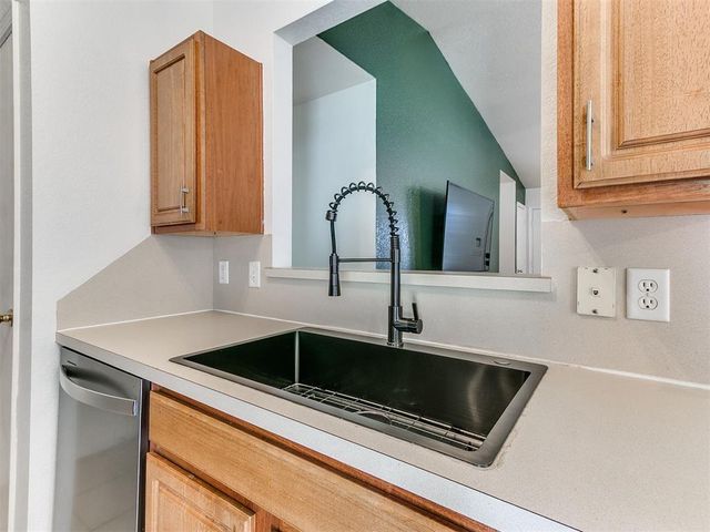 14908 Marbleleaf Drive, Edmond, OK 73013
