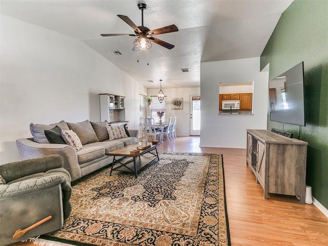 14908 Marbleleaf Drive, Edmond, OK 73013