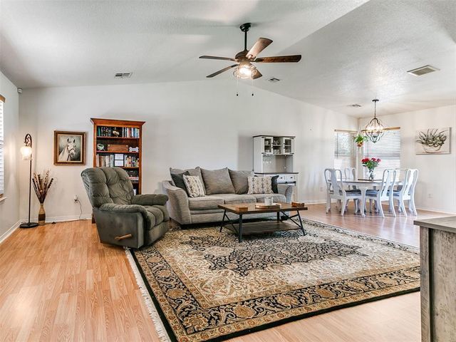 14908 Marbleleaf Drive, Edmond, OK 73013