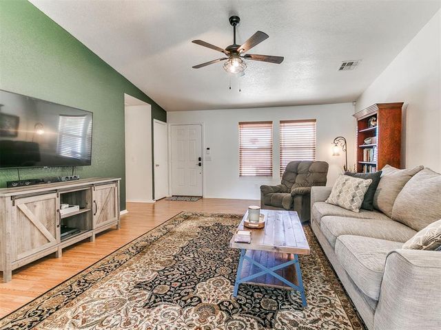 14908 Marbleleaf Drive, Edmond, OK 73013