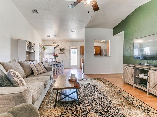 14908 Marbleleaf Drive, Edmond, OK 73013