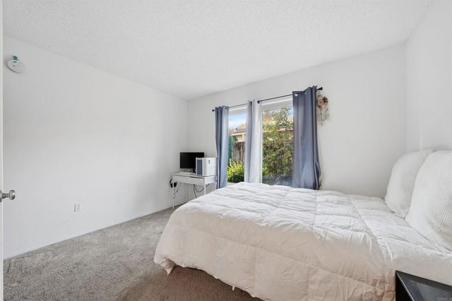 2327 Amber Lane, Escondido, CA 92026