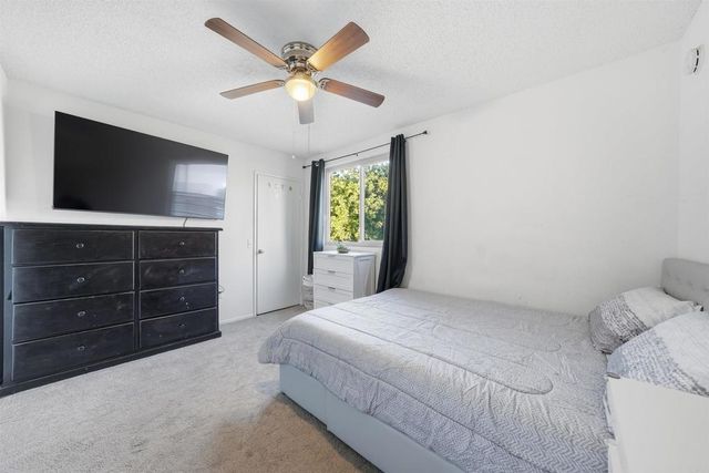 2327 Amber Lane, Escondido, CA 92026