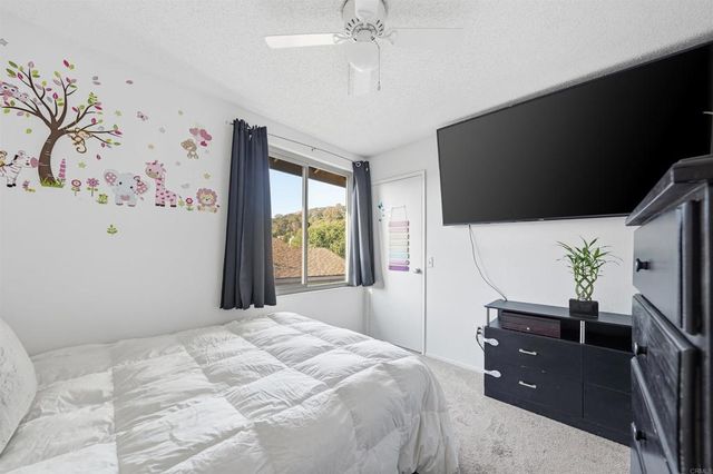 2327 Amber Lane, Escondido, CA 92026