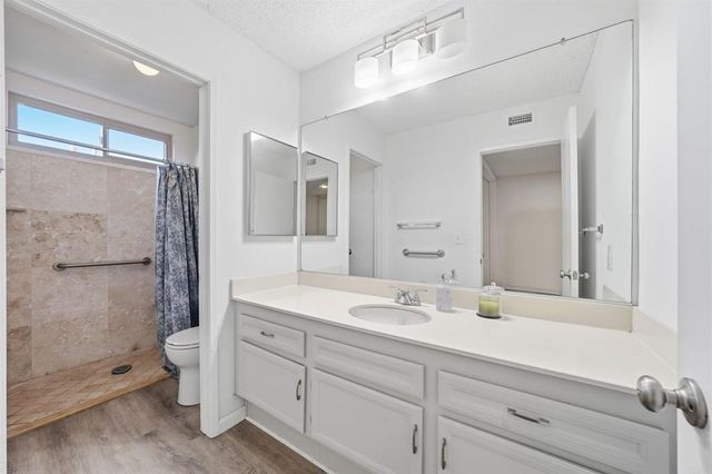 2327 Amber Lane, Escondido, CA 92026