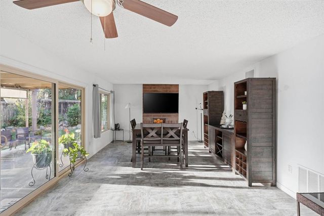 2327 Amber Lane, Escondido, CA 92026