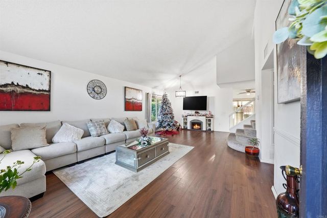 2327 Amber Lane, Escondido, CA 92026