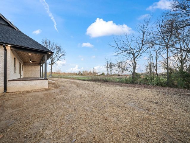 6400 Thomas Twin Oak Rd, Baxter, TN 38544