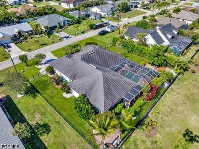 1221 SW 19th LN, Cape Coral, FL 33991